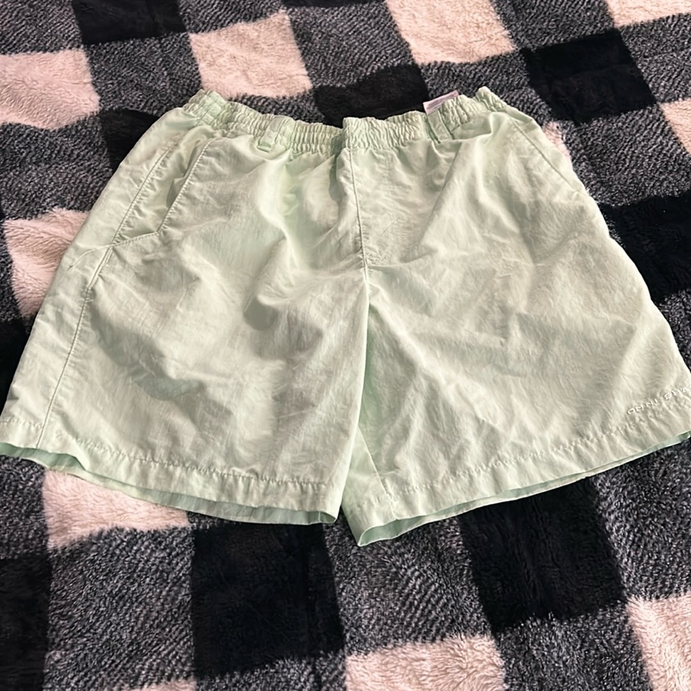 light green  Columbia pfg dri-fit shorts